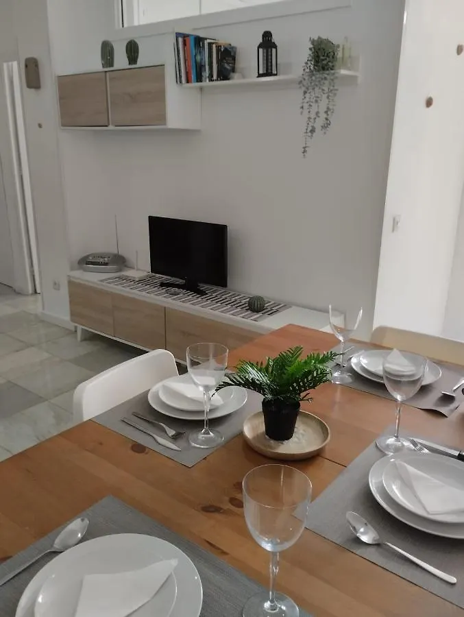 Apartamento Almirante Beach Appartamento Málaga 0*,  Spagna